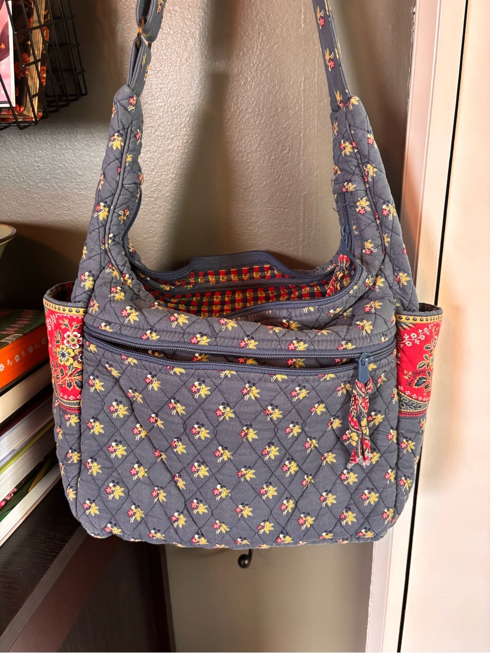Vera Bradley Carry All in Emily - Picture 6 of 7